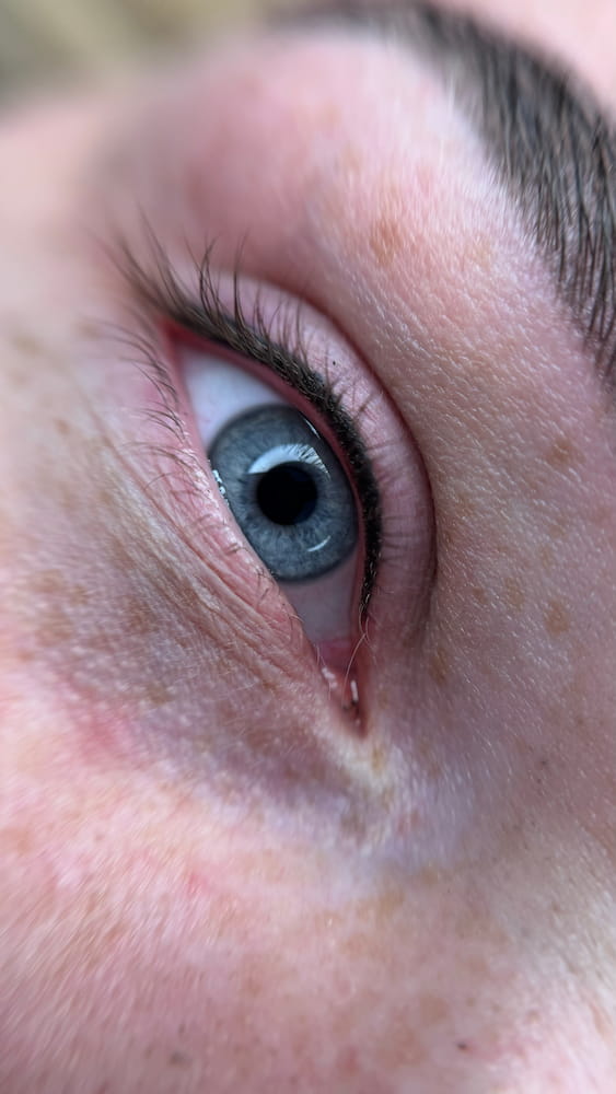 Eyebrow tinting Uppsala
